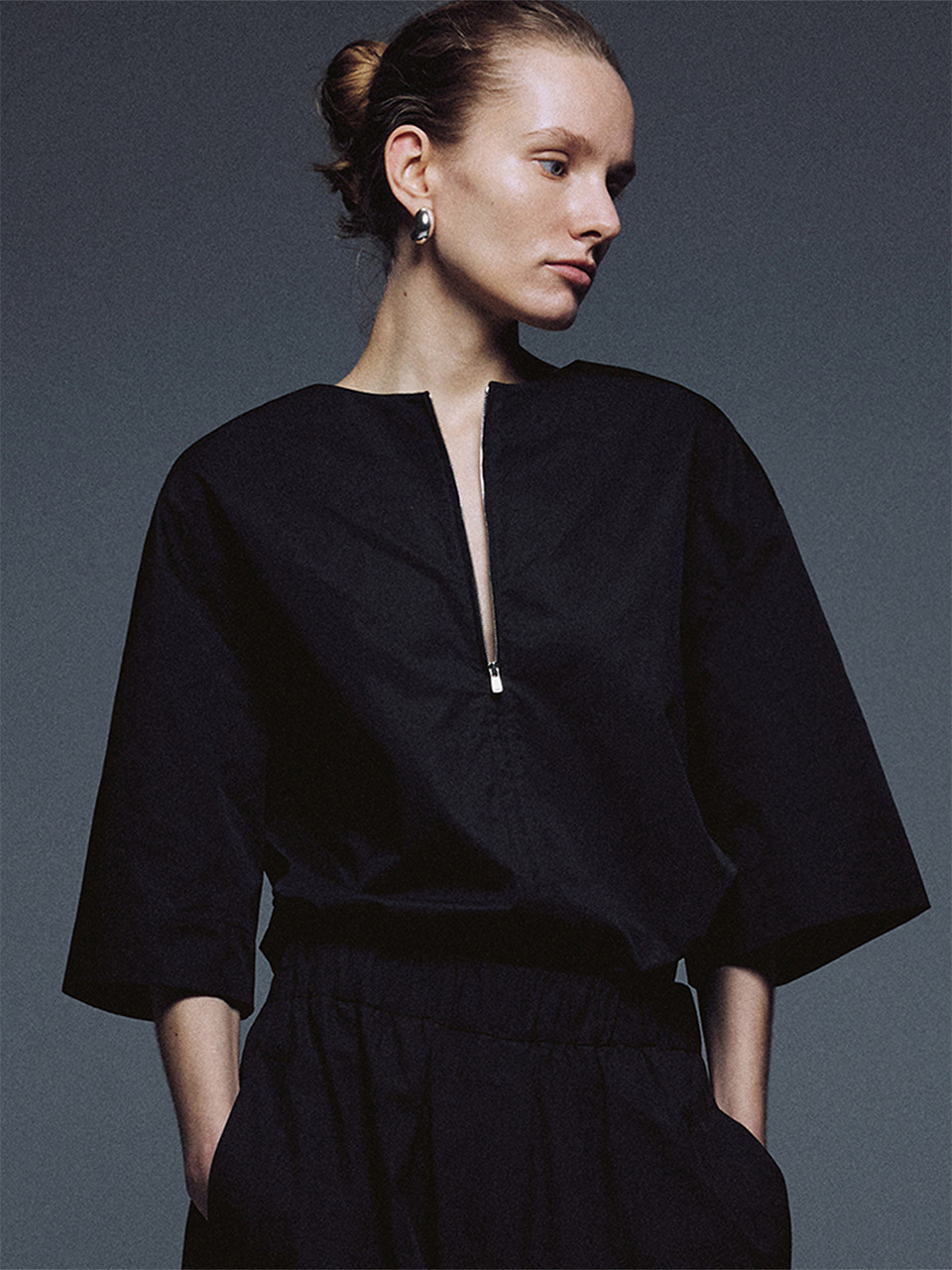 Extra Long Staple Cotton Zipper Front Pullover_Black