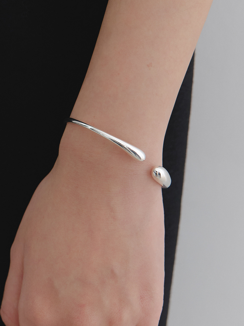 Rain drop bangle
