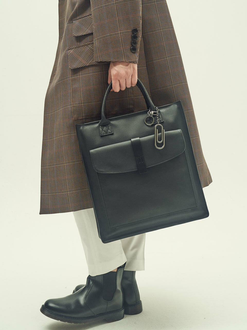 11 - TOTE BAG