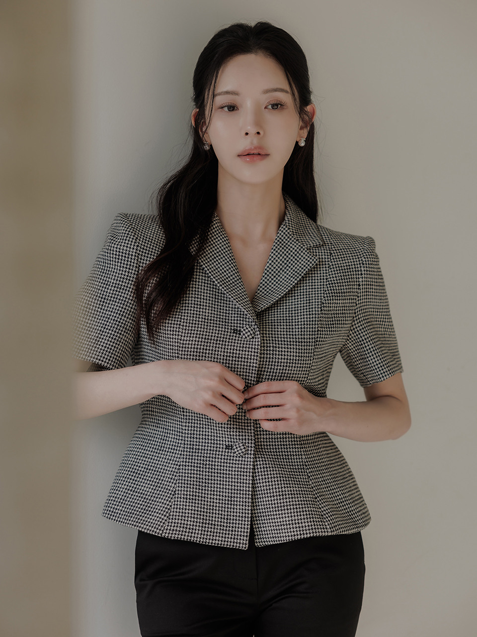 Houndstooth Hood Half Sleeve Jacket Black
