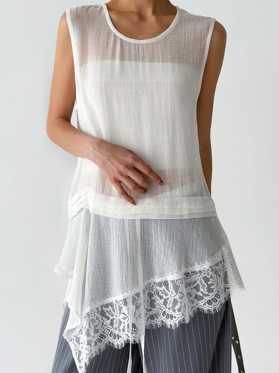 Asymmetric Lace Sheer Top (2colors)