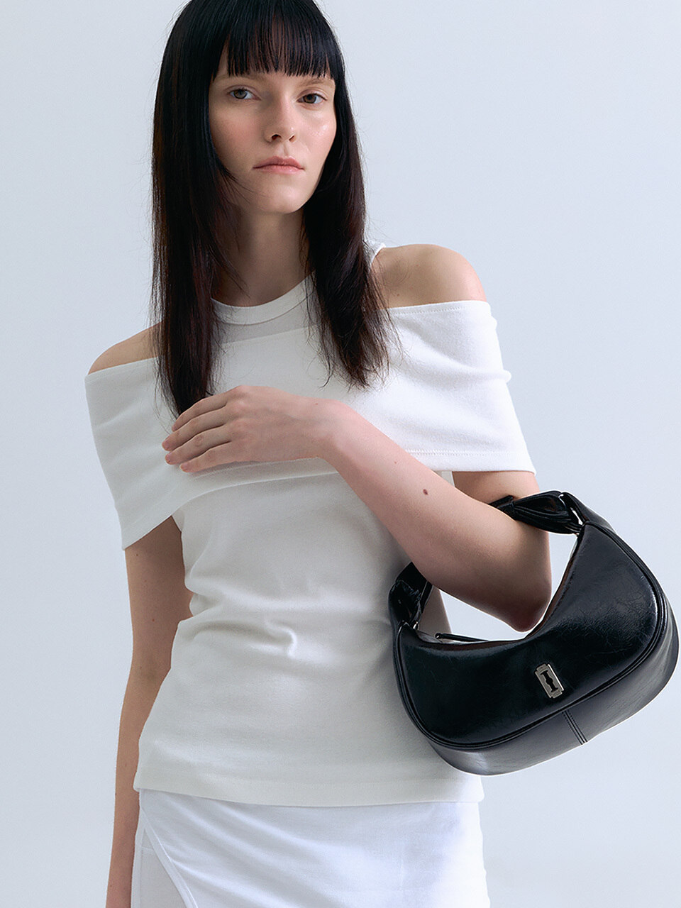 VUNQUE | 正規品/関税送料込み Halfmoon Coconut Mini Tote Halfmoon Coconut Mini Tote (하프문 코코넛 미니 토트) Black
