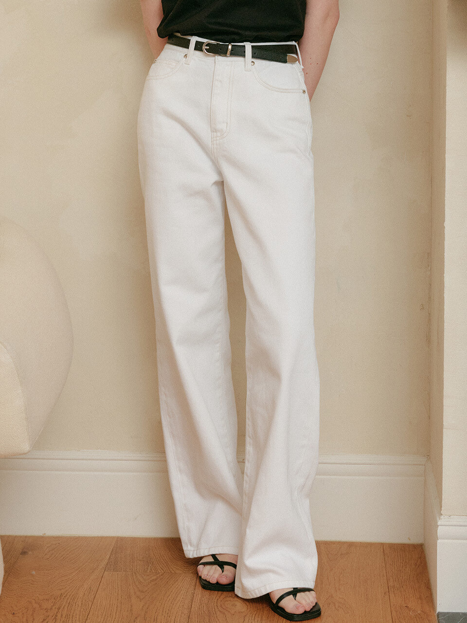 デニム・ジーパン LOOKAST Adele denim wide pants white ADELE DENIM WIDE PANTSW Designer fashion, Seoul-fully created | W Concept