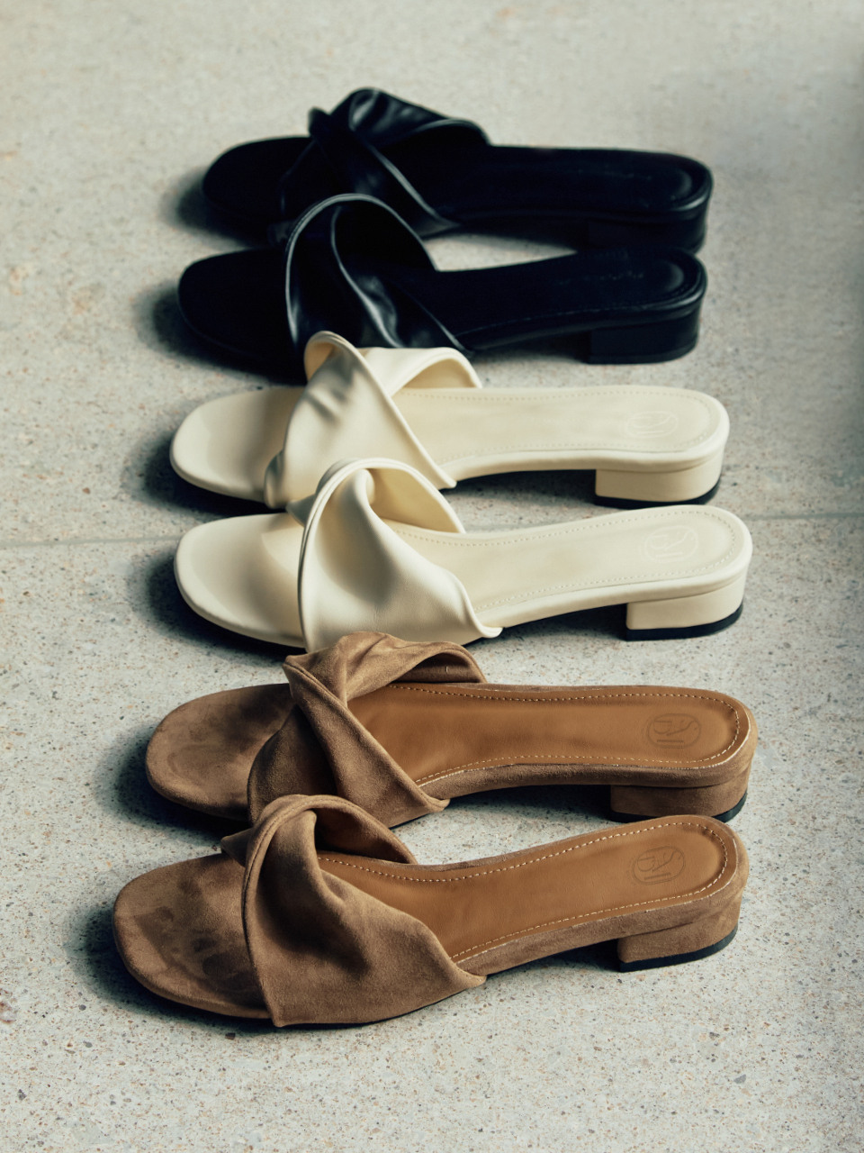 Кожаные сандалии 4Colors_curved I SM051