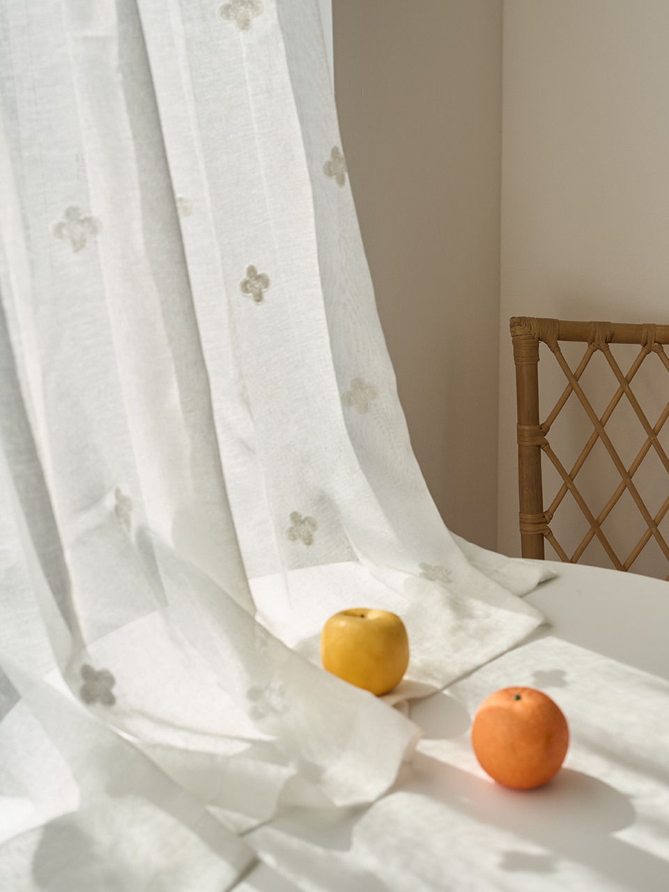 Pure Clover Embroidery Curtain