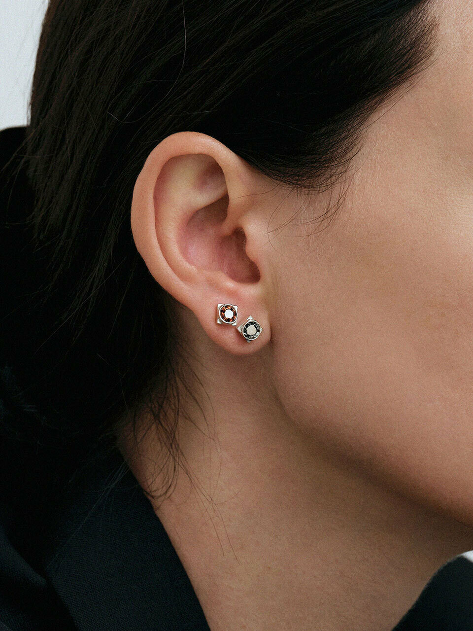 Серьги-гвоздики SQUARE STUD EARRINGS