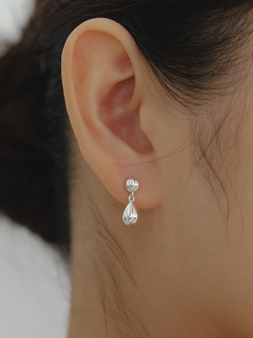 Round pare earring