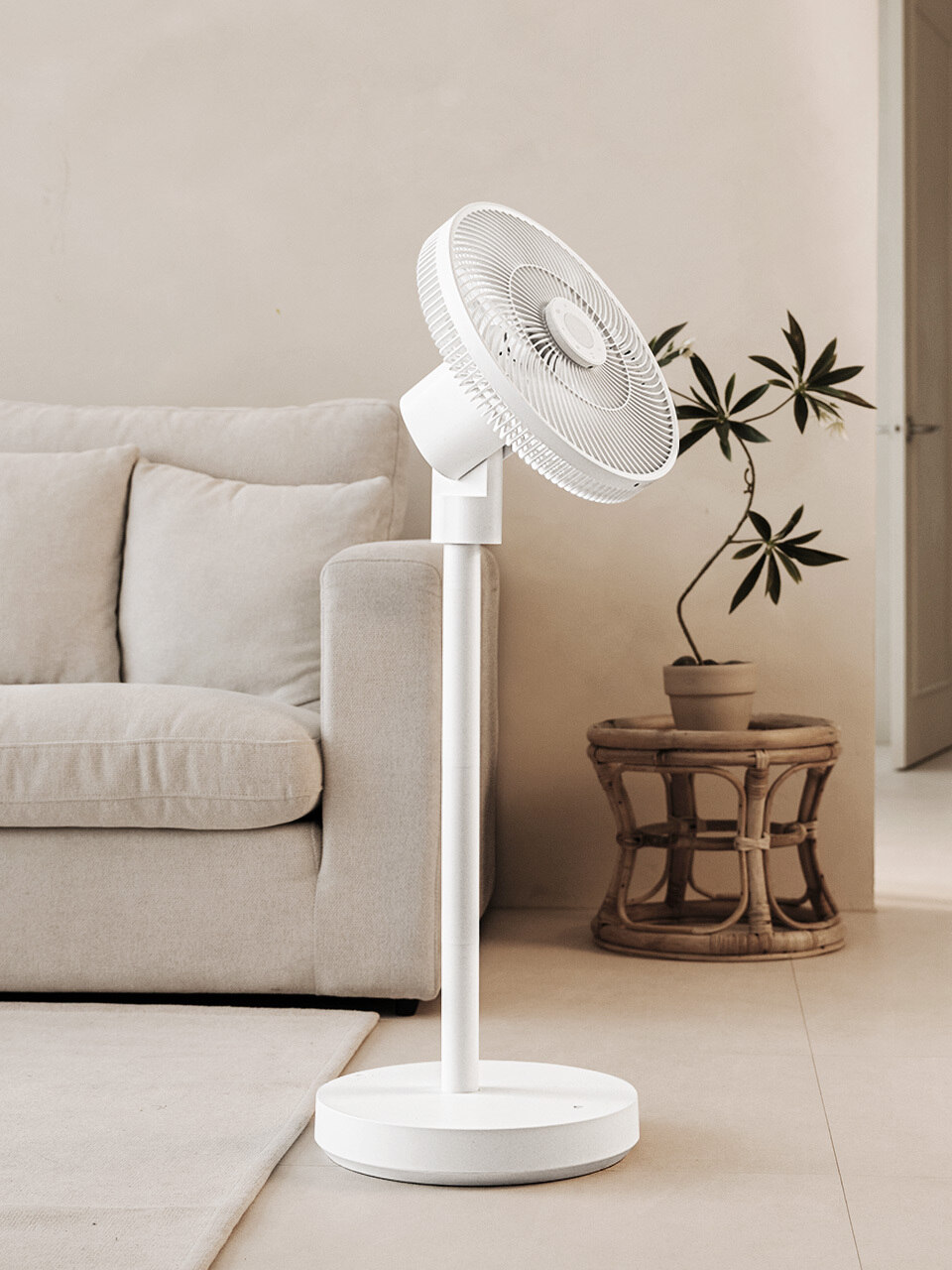 Aelink BLDC Low-Noise Air Wireless Circulator iSC02 Home Living Room App-Linked Remote Control Stand Fan