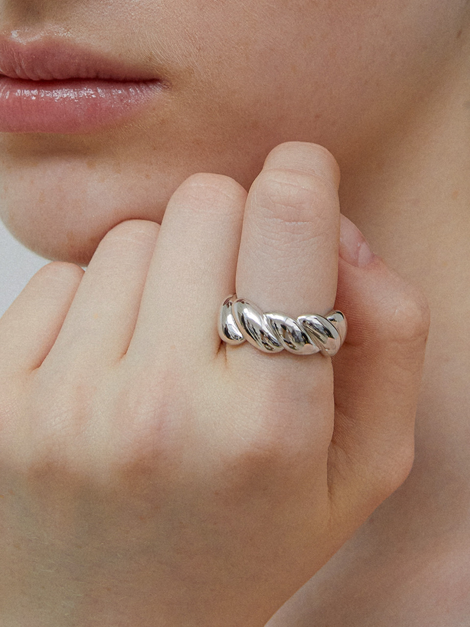 Chunky rope ring (White) BH7R56731WB