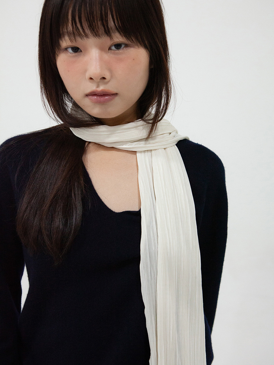 pleats long scarf - ivory