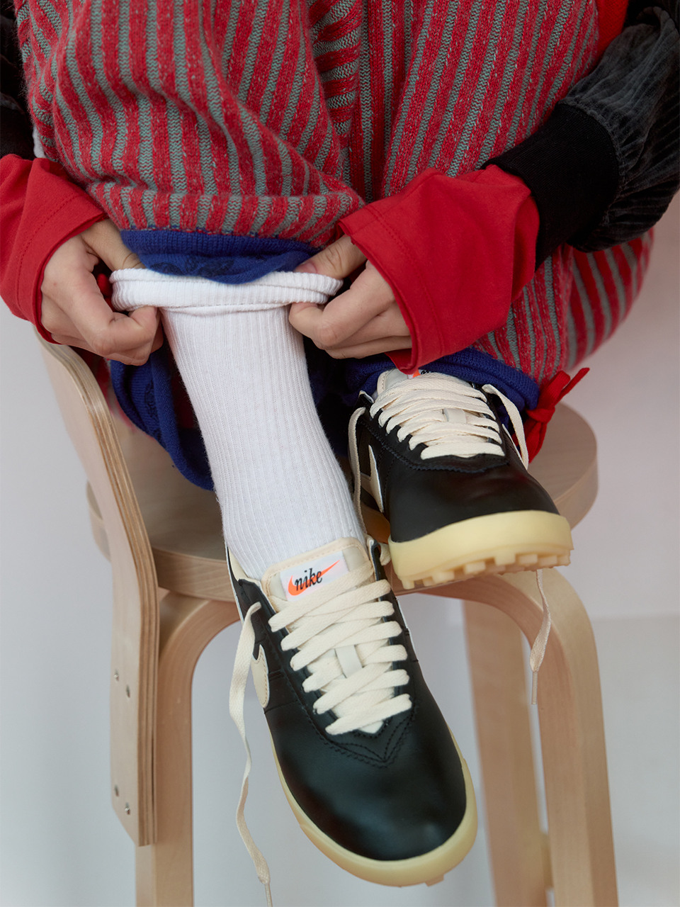 [II1259-001] W NIKE ASTROGRABBER LTHR