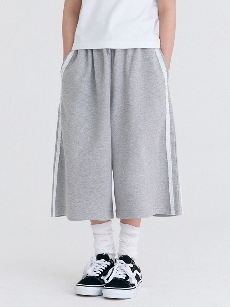 Бермуды G31 с оборками (Grey)