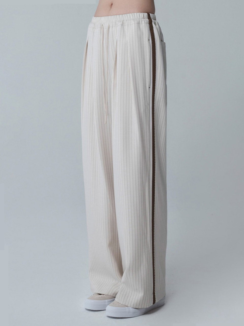 STRIPE EDGELINE WIDE PANTS_MILK BEIGE