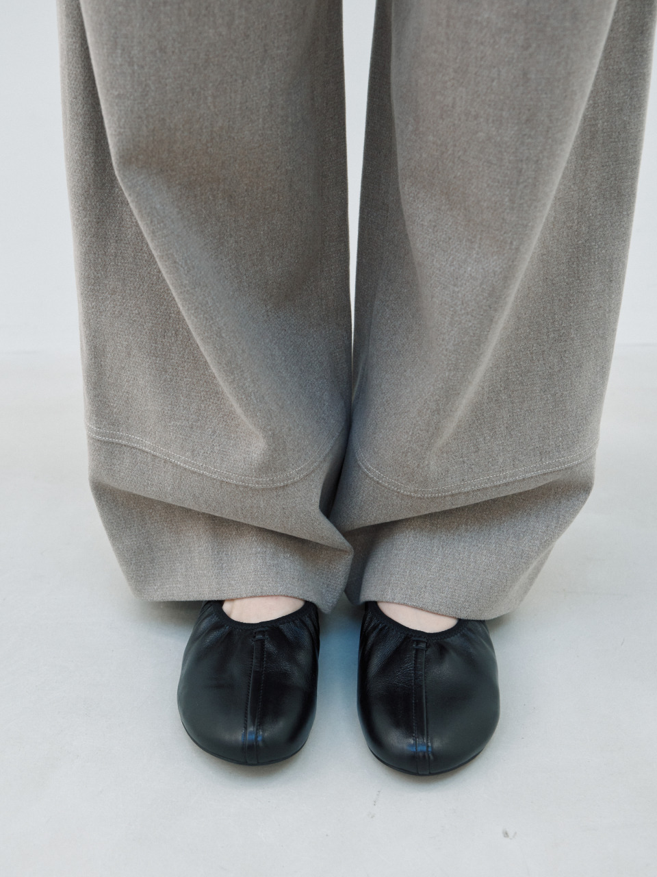 SHIRRING BALLET FLAT (SOFT BLACK)