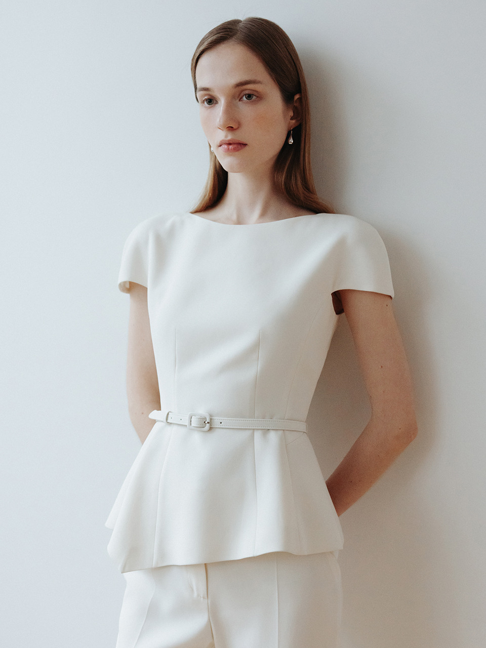 DESTINY Asymmetry hemline boat neck blouse (Ivory/Black)