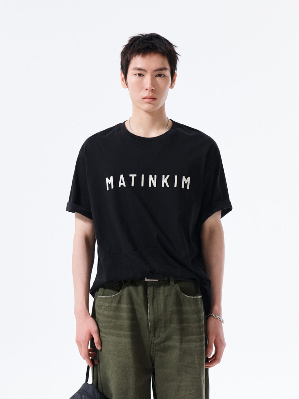 APPLIQUE FELT LOGO TOP FOR MEN IN BLACK