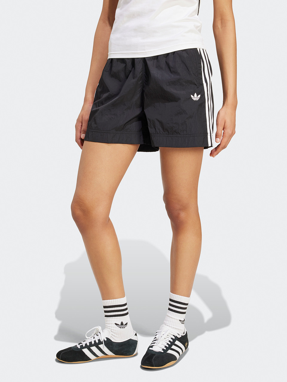 JV9843 3S WOVEN SHORTS