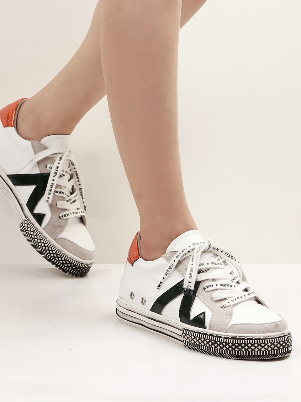 Sneakers_AVIS RK301
