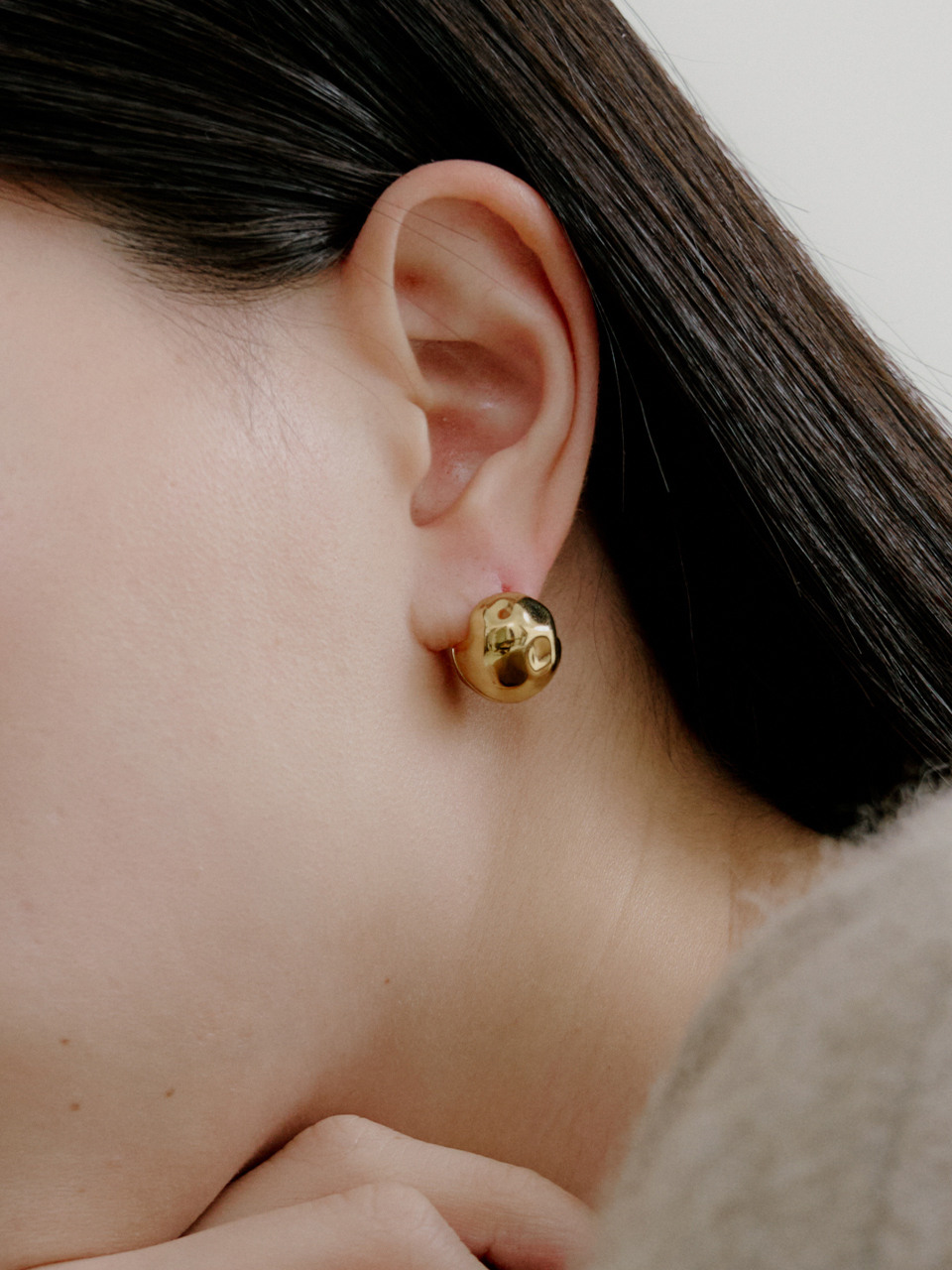 Серьги Hammer ball earring