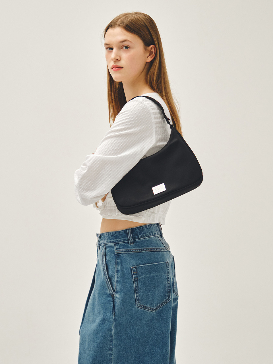 CLASSIC LOGO HOBO BAG black