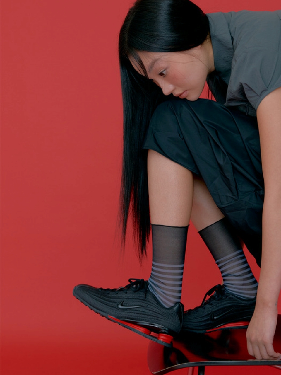 [HQ7540-002] W NIKE SHOX Z