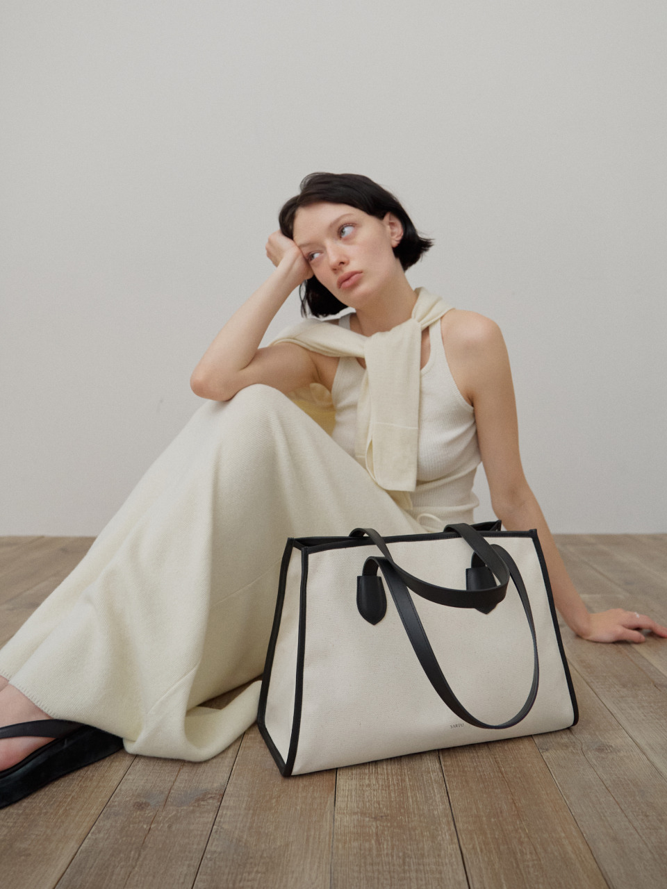 TYE shoulder canvas bag 2 цвета