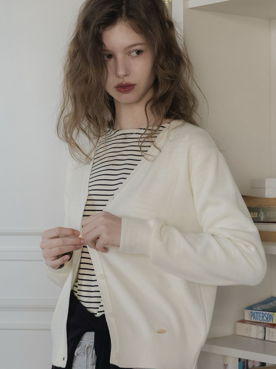 Powder logo V-neck Cardigan _ 4Color