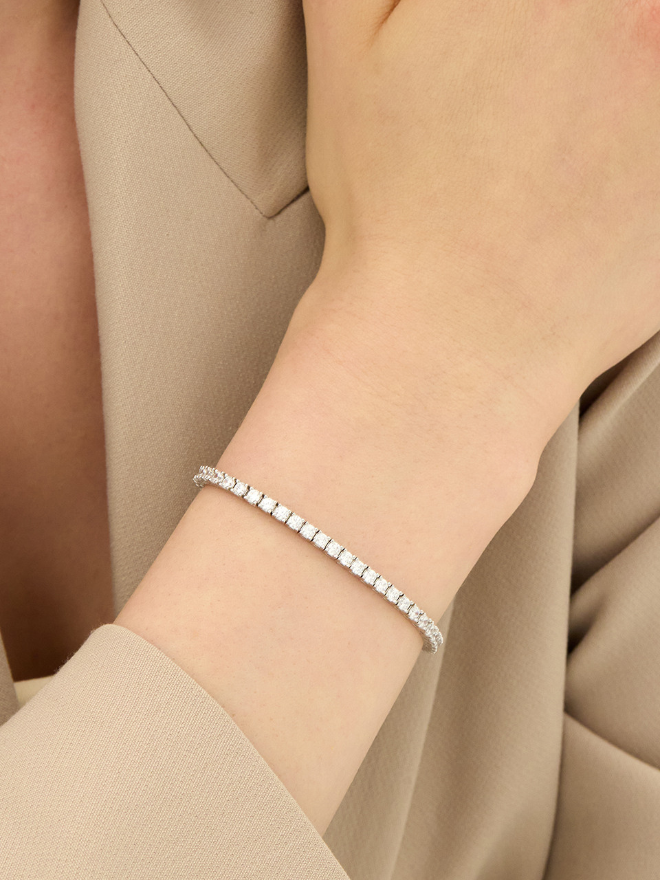 эссенция серебристый(W) 4зубец теннис браслет 2.5mm HL4B55417W9