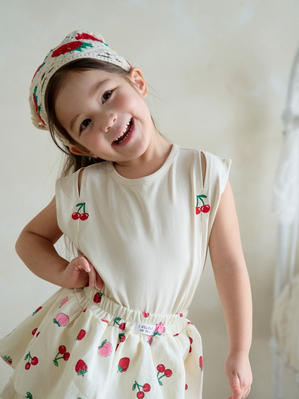Футболка с разрезом Cherry_2COLORS