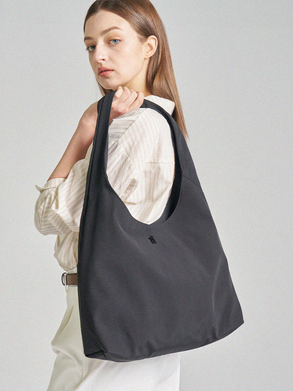 TRM Recycle Nylon Wrinkle Hobo Bag T37W водоотталкивающий с отсеком для iPad