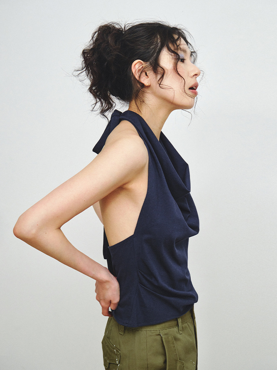 HALTER NECK SLEEVELESS, NAVY