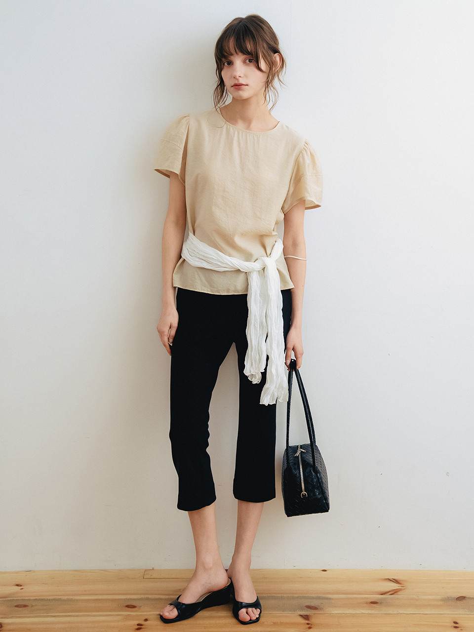 Q Slit Capri pants_Black