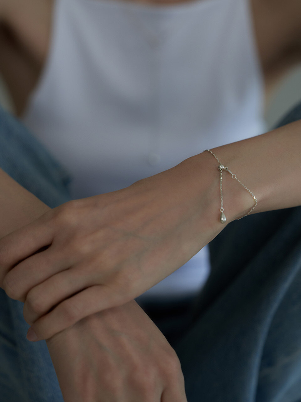 Rosee. Drop Chain Bracelet