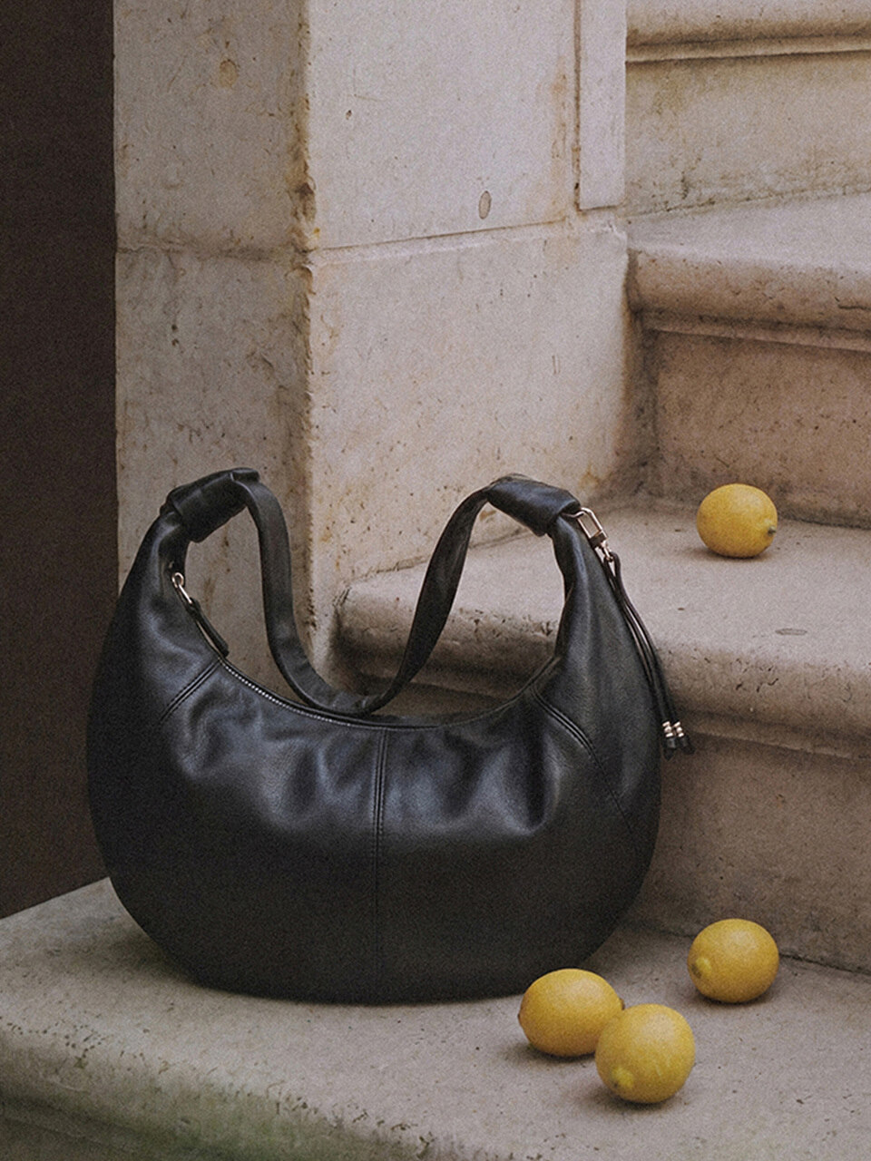 AMANT HOBO BAG BLACK - PLAIN