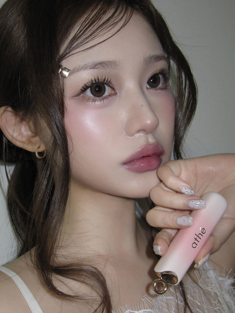 Бальзам для губ Authentic Lip Glowy (1 на выбор)