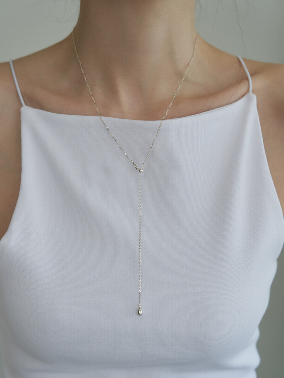 Rosee. Drop Long Necklace