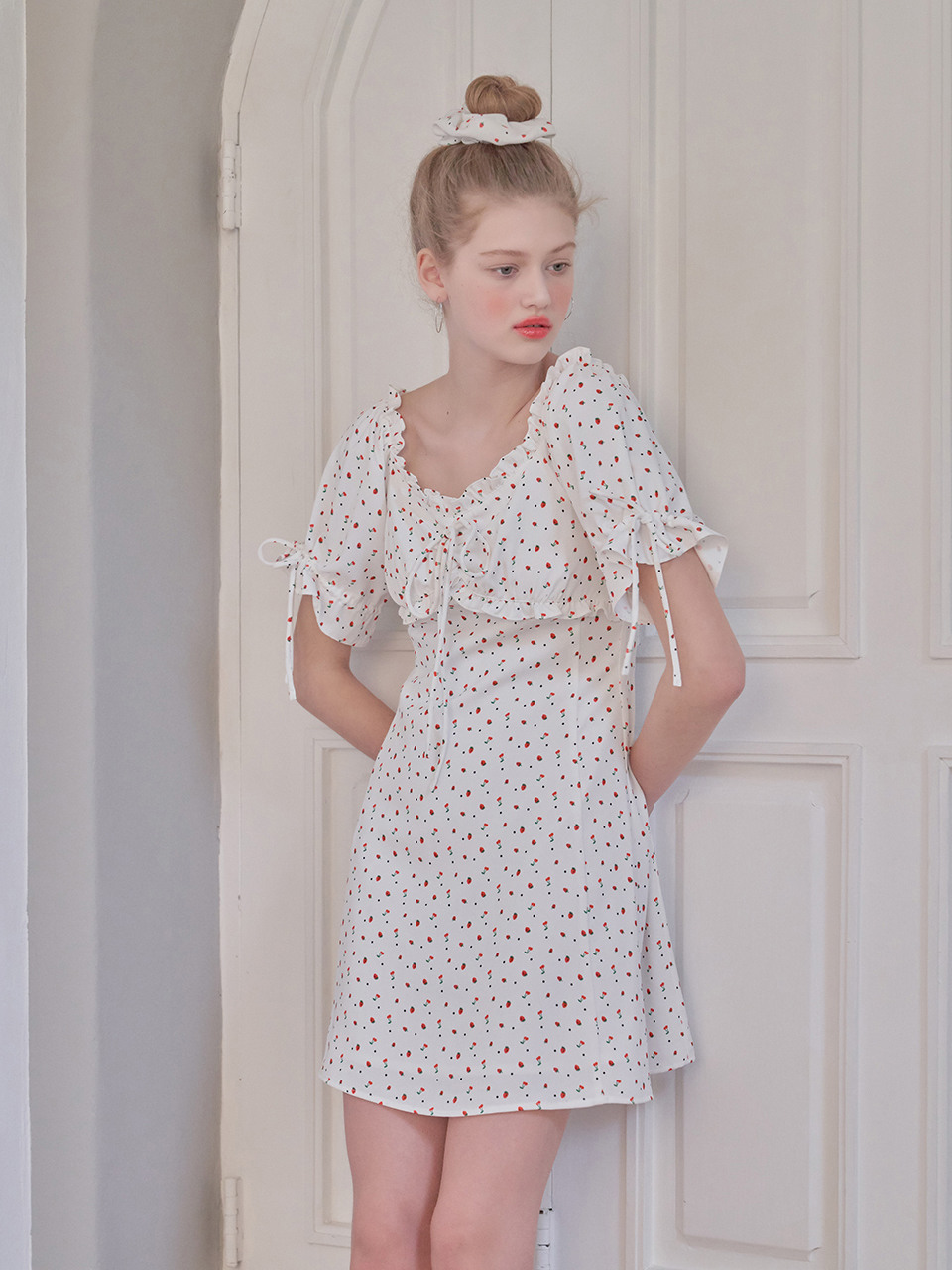 MARGARIN FINGERS ♥ ROSE BABYDOLL ONE PIECE MARGARIN FINGERS Rose Babydoll One Piece - White | 하이츠스토어