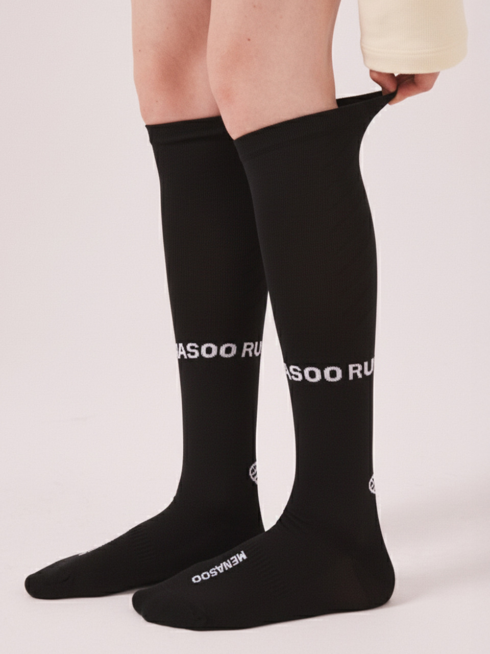 Menasoo Long Socks_Black